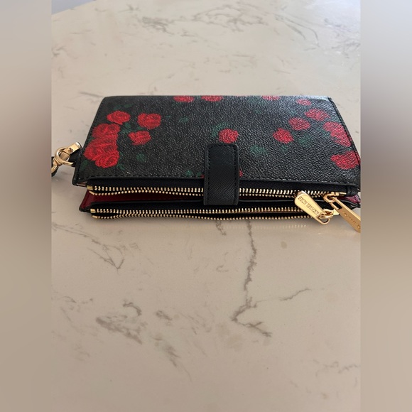 Michael Kors Rose Wristlet- NWOT - Picture 10 of 17